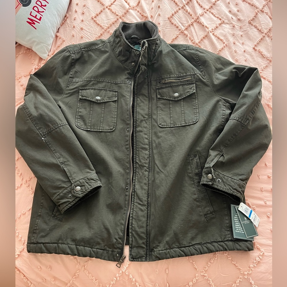 BNWT Men’s G.H Bass & Co. size XL dark brown jacket